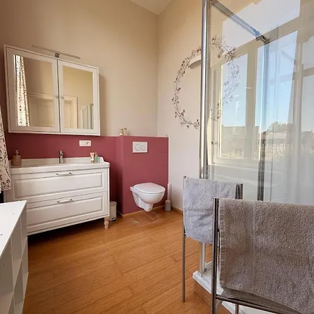 Bed & Breakfast Le Jardin Des Poetes - Avec Salle D'eau *